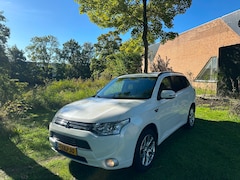 Mitsubishi Outlander - 2.0 PHEV Instyle Airco Camera Pano Vol Optie