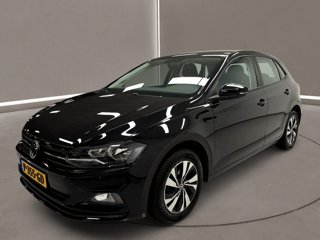 Volkswagen Polo - 1.0 TSI R-Line Edition 95 Pk Airco 115 dkm Nap 2e Eig. - AutoWereld.nl