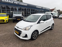 Hyundai i10 - 1.2i I Keyless I Stoel/Stuur Verw. I Clima I Cruise I Carplay I PDC
