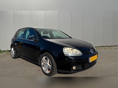 Volkswagen Golf - 1.6 FSI Trendline