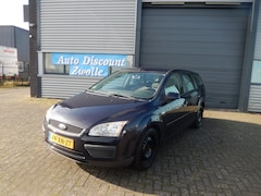 Ford Focus Wagon - 1.6-16V Trend AIRCO NAVI