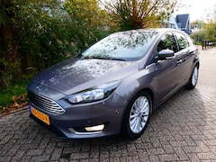 Ford Focus - 1.5i 150pk Titanium Automaat Clima Navi Trekhaak 1500kg
