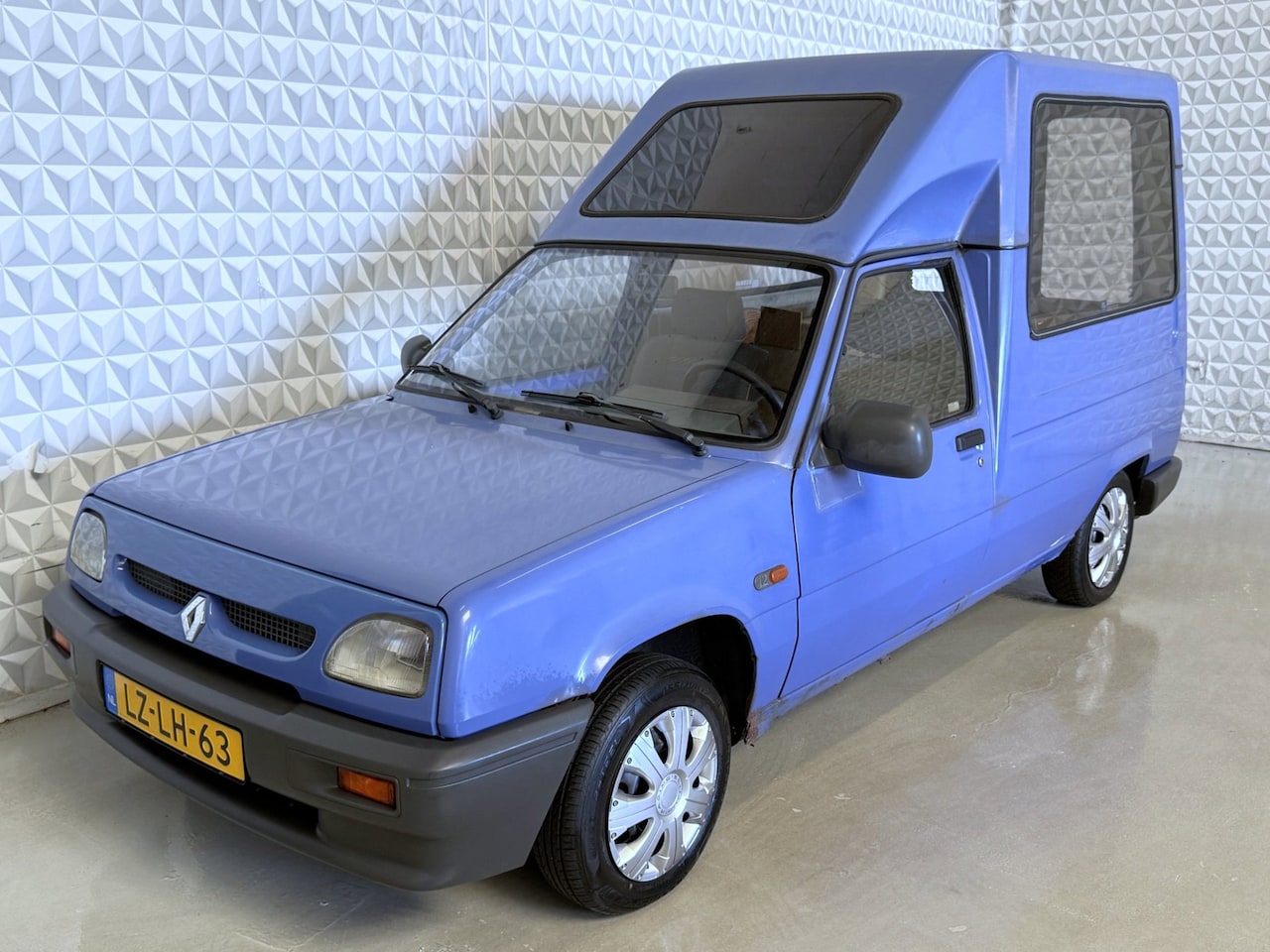 Renault Express - 1.2 Combi RN - ROLSTOEL / INVALIDE VERVOER! (1995) - AutoWereld.nl