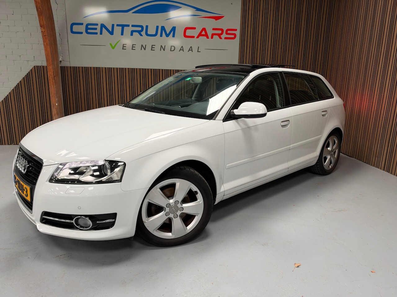 Audi A3 Sportback - 1.8 TFSI Ambition Advance 1.8 TFSI Ambition Advance, Panorama dak, Nieuwe APK, Rijdt & schakelt goed - AutoWereld.nl