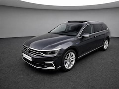 Volkswagen Passat Variant - 1.4 TSI 218pk DSG PHEV GTE Business · Panoramadak · Camera · Apple/Android Car Play · Navi