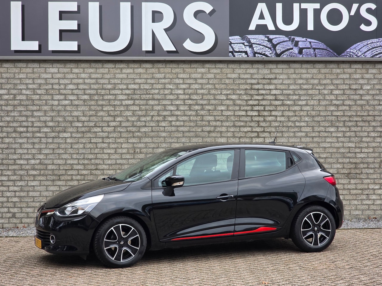 Renault Clio - 0.9 TCe Expression Airco/Ccr/Navi - AutoWereld.nl