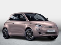 Fiat 500e - La Prima 42 kWh | Uit voorraad leverbaar | Panoramadak | Adapt. Cruise | Pack Top Plus | C