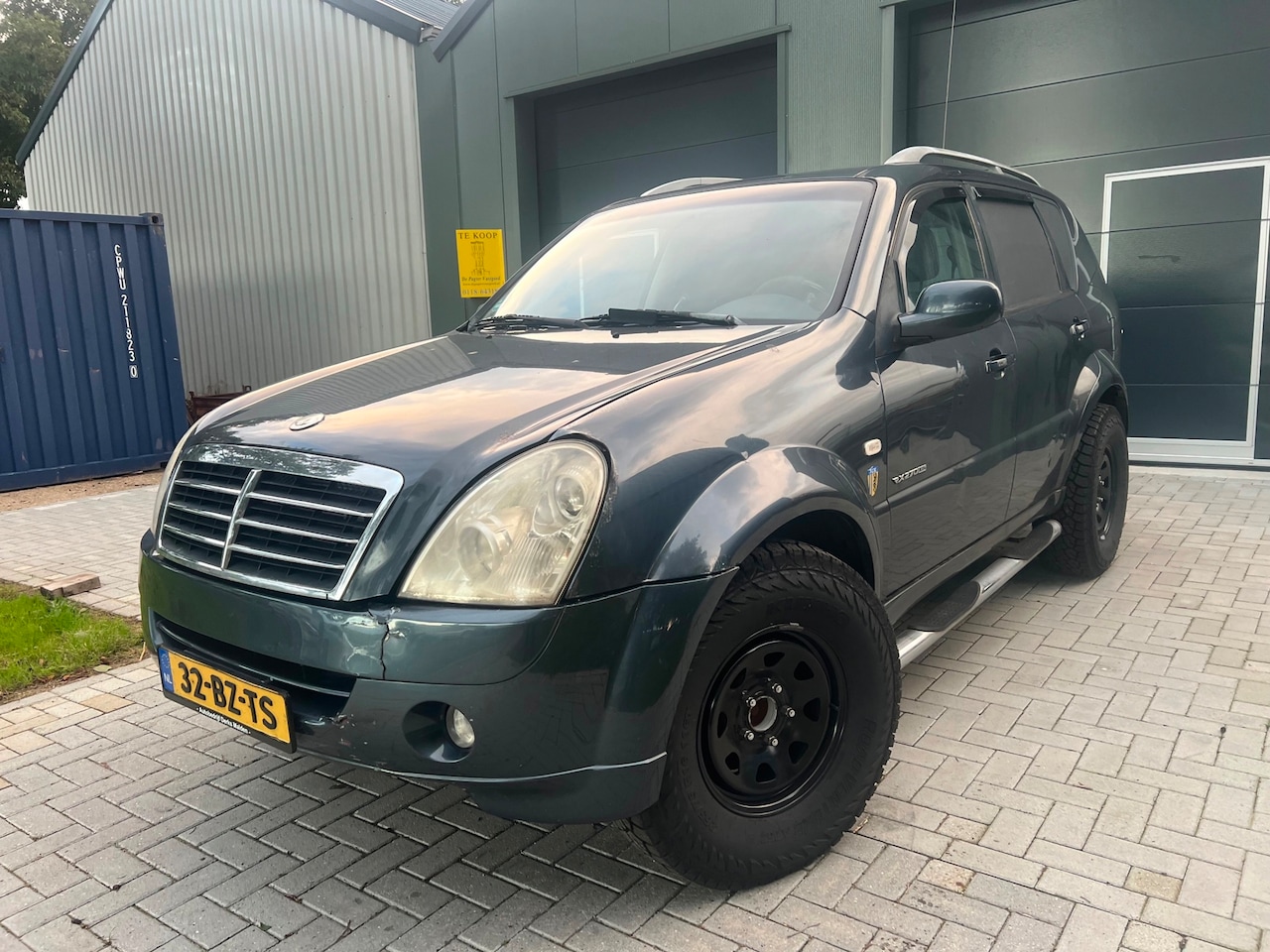 SsangYong Rexton - RX 270 Xdi High Roof 4x4 - AutoWereld.nl