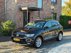 Volkswagen T-Roc - 1.5 TSI Sport virtueel cockpit Clima