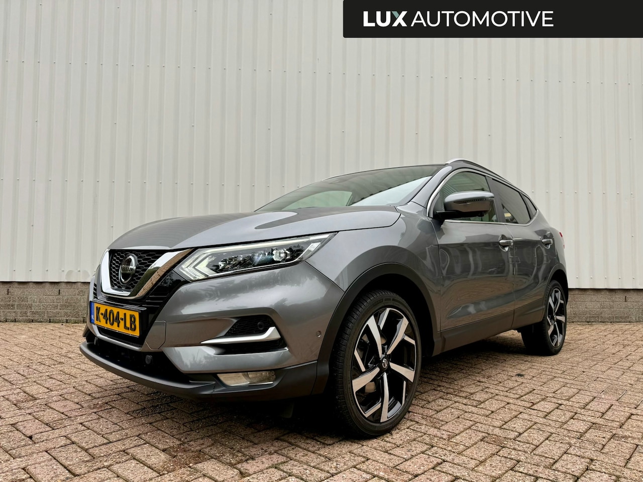 Nissan Qashqai - 1.3 DIG-T Tekna, Navi, 360 camera, Pano, Trekhaak, Keyless, DAB+, PDC, NAP - AutoWereld.nl