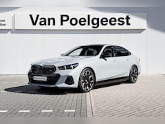 BMW i5 - Sedan M60 xDrive | M Sport | Comfort Pack | Panoramadak | 84 kWh |