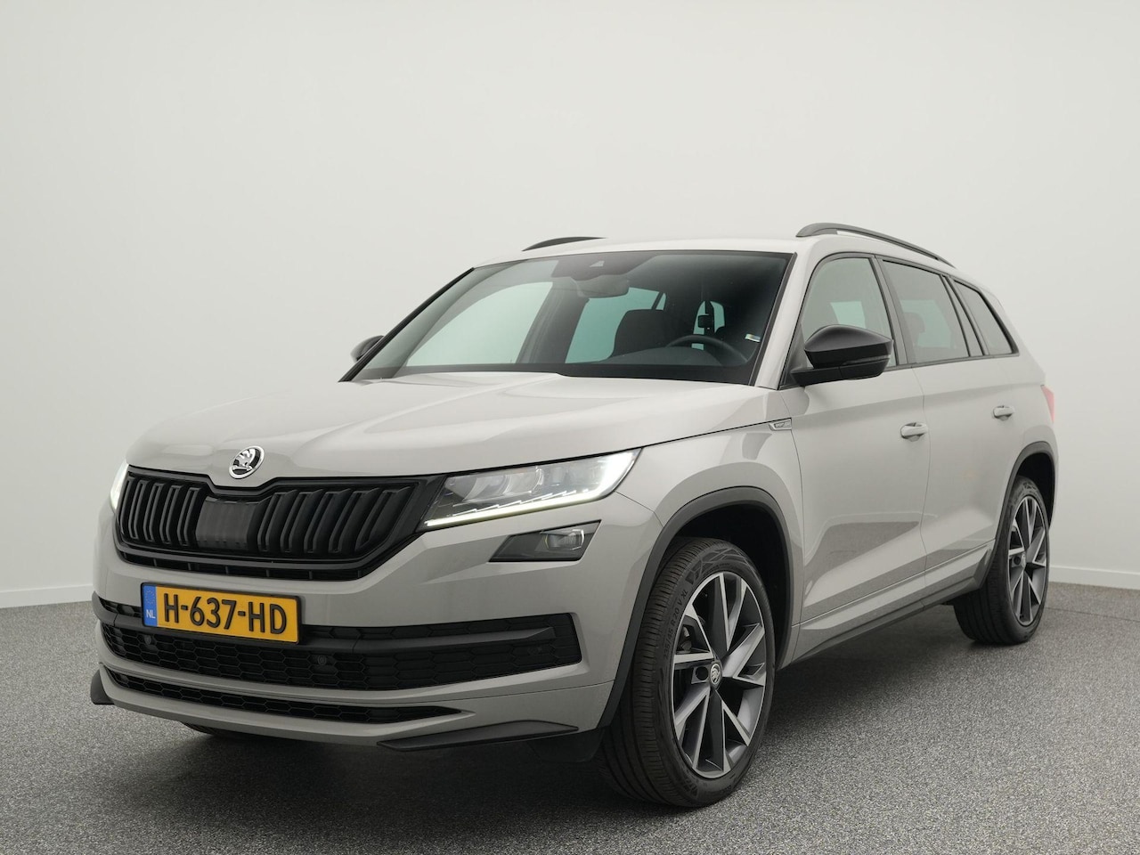 Skoda Kodiaq - 1.5 TSI 150pk Sportline Business | Trekhaak | Stoelverwarming | Adaptieve cruise | Canton - AutoWereld.nl