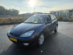 Ford Focus - 1.6-16V Futura ZO INGERUILD ZO WEG PRIJSJE