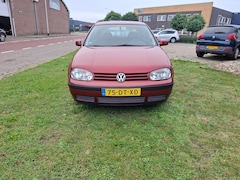 Volkswagen Golf - 1.4-16V Trendline