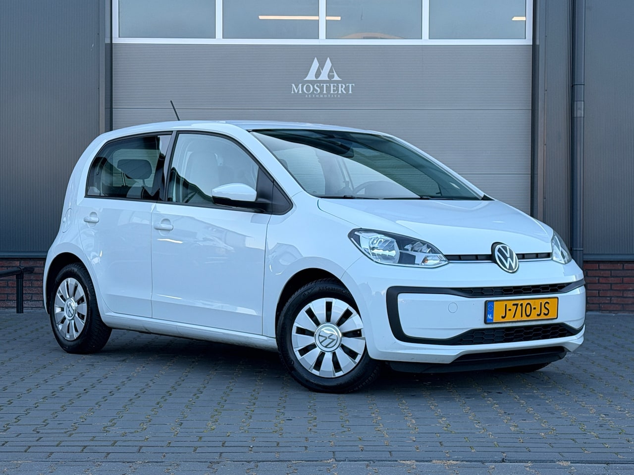 Volkswagen Up! - 1.0/60pk|2020|NAP|Airco|Camera|Parkeersensoren|Cruise|Lane assist|Centrale vergrendeling|1 - AutoWereld.nl