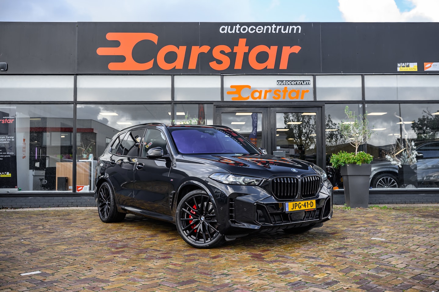 BMW X5 - XDrive50e|PANO|MEMORY|LEDER - AutoWereld.nl