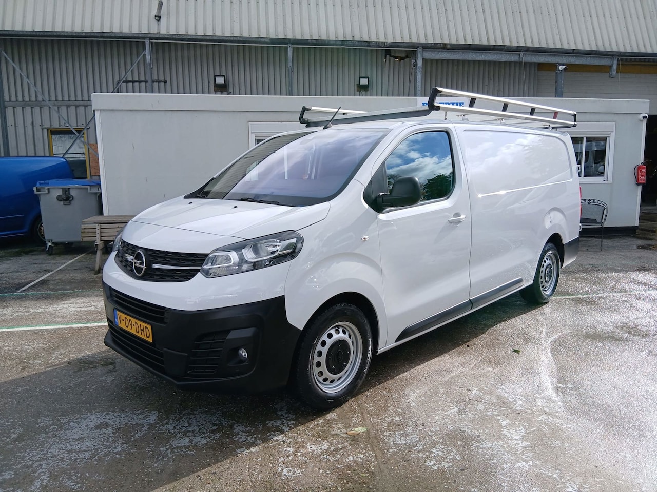Opel Vivaro - 2.0 Diesel 145 S&S L3 automaat 140 pk lengte 3 extra lang - AutoWereld.nl