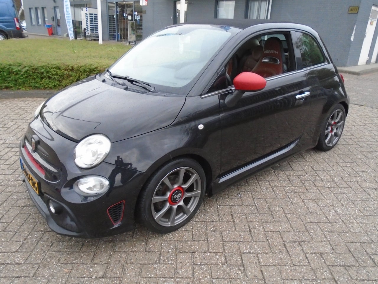 Fiat 500 C - 0.9 TwinAir Lounge ABARTH LOOK - AutoWereld.nl