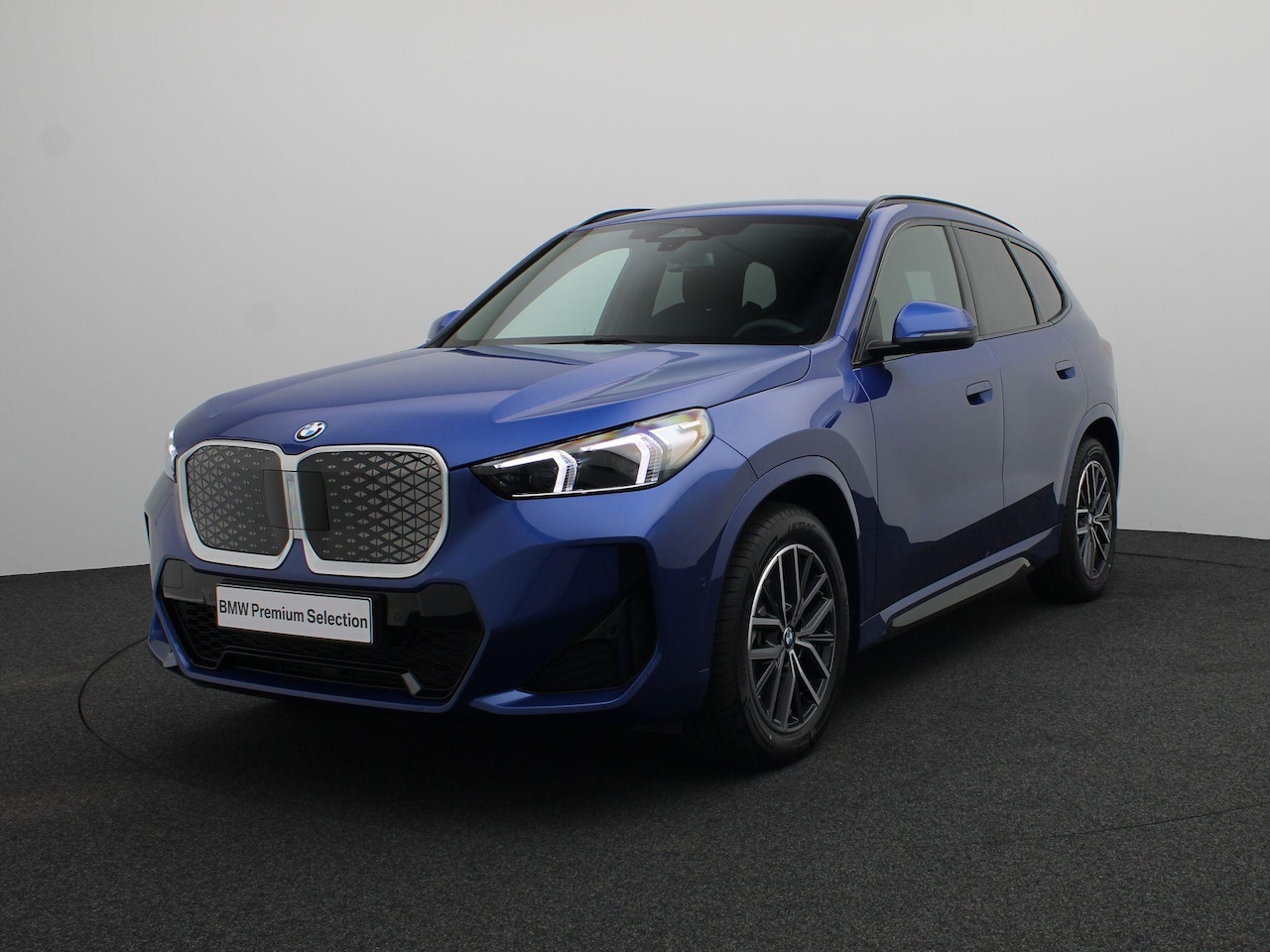 BMW iX1 - M Sport Edition Premium Pack | Comfort Pack | SoH 100% | Comfort Access | Achteruitrijcam - AutoWereld.nl