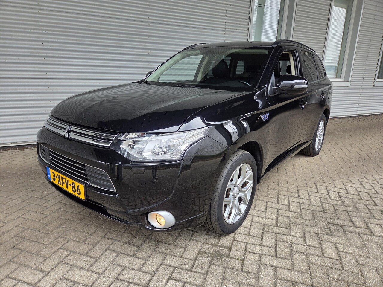 Mitsubishi Outlander - 2.0 PHEV Executive Edition 2.0 PHEV Executive Edition - AutoWereld.nl