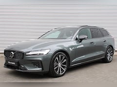 Volvo V60 - T8 Plug-in hybrid AWD Ultra Dark | SOH-waarde 100% | | Panoramadak | Trekhaak | Premium au