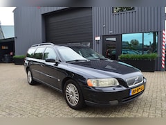 Volvo V70 - 2.4 Momentum | Lees tekst