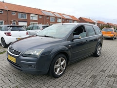 Ford Focus Wagon - 2.0-16V Titanium