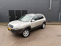 Hyundai Tucson - 2.0i Dynamic Airco APK Nieuwe Koppeling en Banden