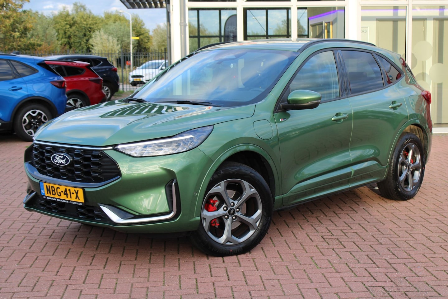 Ford Kuga - 2.5 PHEV 243pk ST-Line X Automaat, Winterpack - AutoWereld.nl