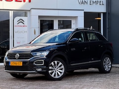 Volkswagen T-Roc - 1.5 TSI Sport | 150 PK | Automaat | Camera | PDC voor + achter | Stoelverwarming | Adaptiv