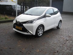 Toyota Aygo - 1.0 VVT-i x-play Automaat