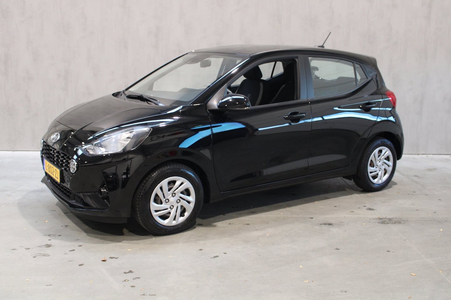Hyundai i10 - 1.0 Comfort Smart Camera/Navigatie/Carplay Prijs is rijklaar incl bovag garantie - AutoWereld.nl