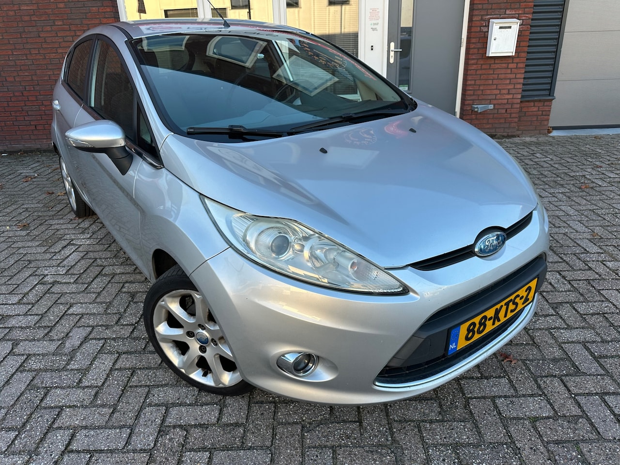 Ford Fiesta - 1.6 Titanium / Clima / Cruise / PDC / NAP - AutoWereld.nl