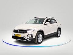 Volkswagen T-Roc - 1.5 TSI Life 150 pk Automaat (DSG) | Navigatie via App | Parkeersensoren (Park assist) | A