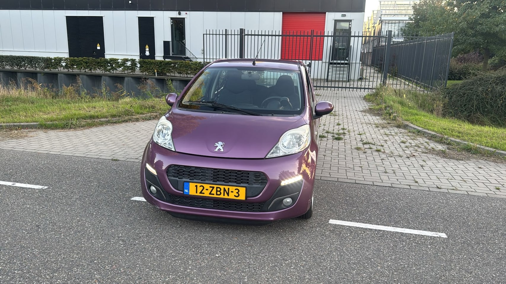Peugeot 107 - 1.0 Active WEINIG KMS 51.000 NAP AIRCO PAARS 2012 - AutoWereld.nl