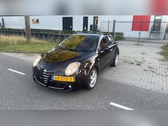 Alfa Romeo MiTo - 0.9 TwinAir Distinctive 144.000 NAP LEER CLIMA ZWART 2013