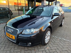 Audi A3 Sportback - 1.6 FSI Attraction / Airco / LMV / Nwe APK
