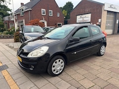 Renault Clio - 1.2-16V Special Line | Nieuwe APK 06-12-2027