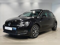 Volkswagen Golf - 1.2 TSI Business R Pano|Stoelverwarming|Carplay