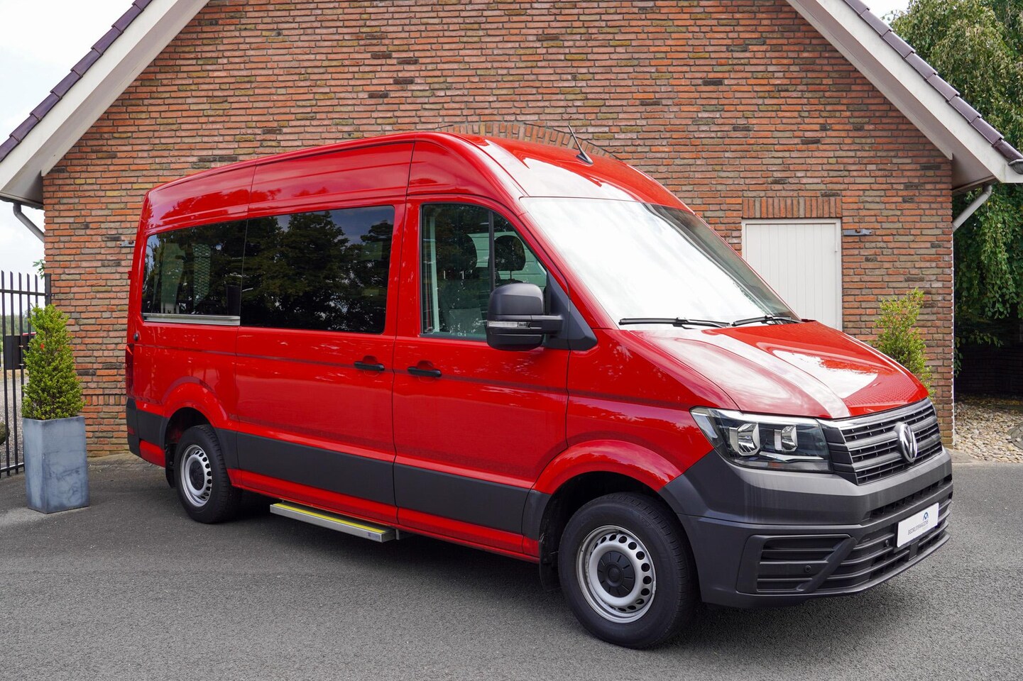Volkswagen Crafter - 2.0 TDI 140 PK L3H3 Rolstoelbus - AutoWereld.nl