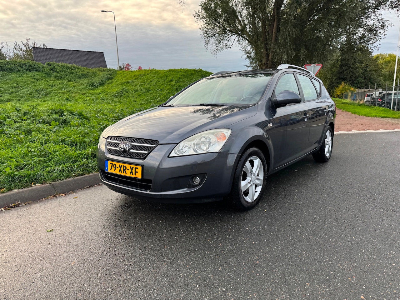 Kia Cee'd Sporty Wagon - 1.6 Business Edition Airco LM velgen - AutoWereld.nl