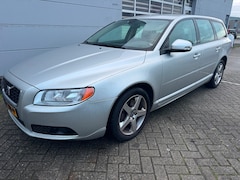 Volvo V70 - 2.4 D5 Momentum