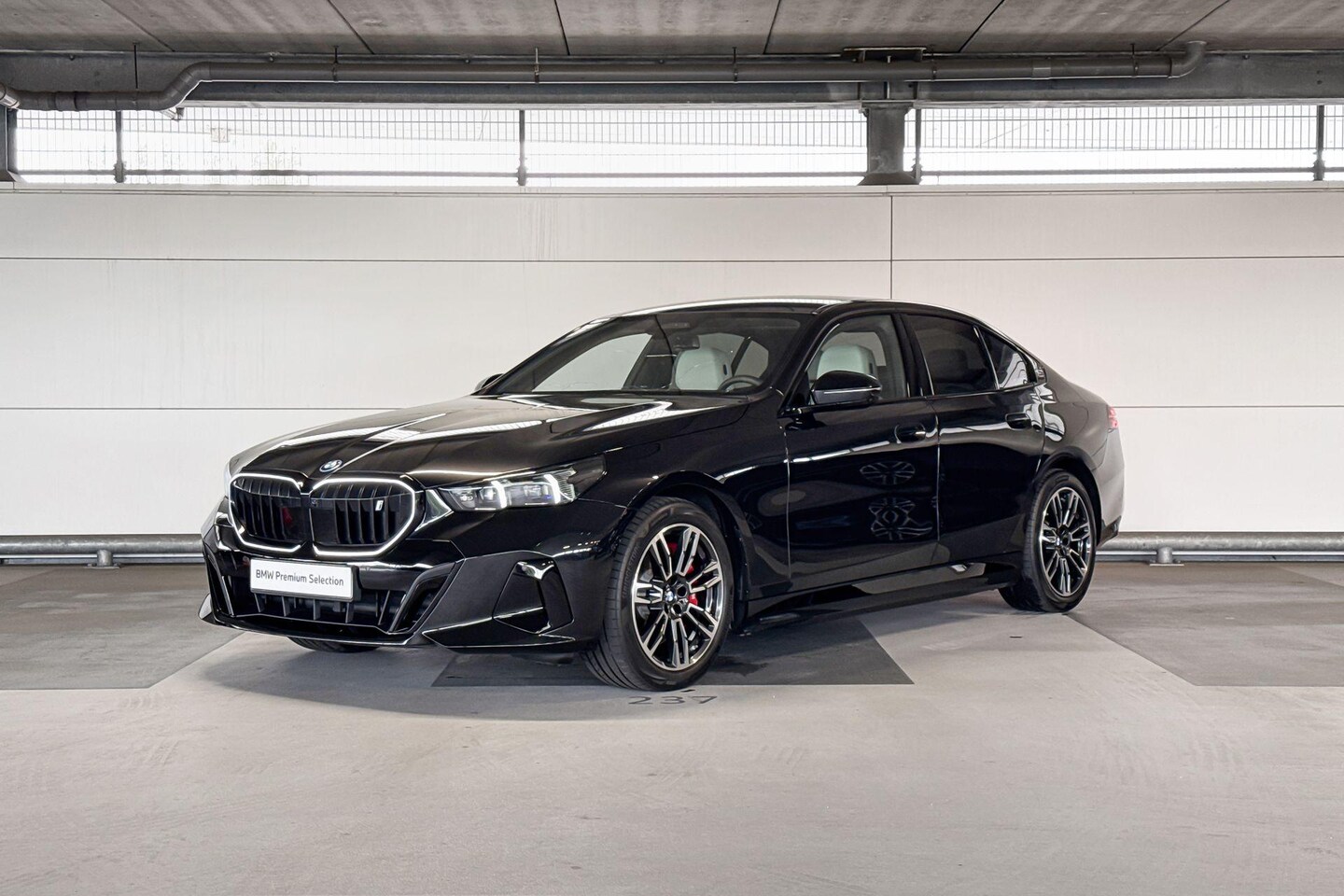 BMW i5 - Sedan xDrive40 84 kWh - AutoWereld.nl
