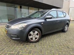 Kia Cee'd Sporty Wagon - 1.4 CVVT X-tra AIRCO BJ 3-2011. APK 3-2027