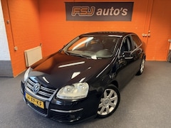 Volkswagen Jetta - 1.6 FSI / SPORTLINE / NAVI / VELE OPTIES