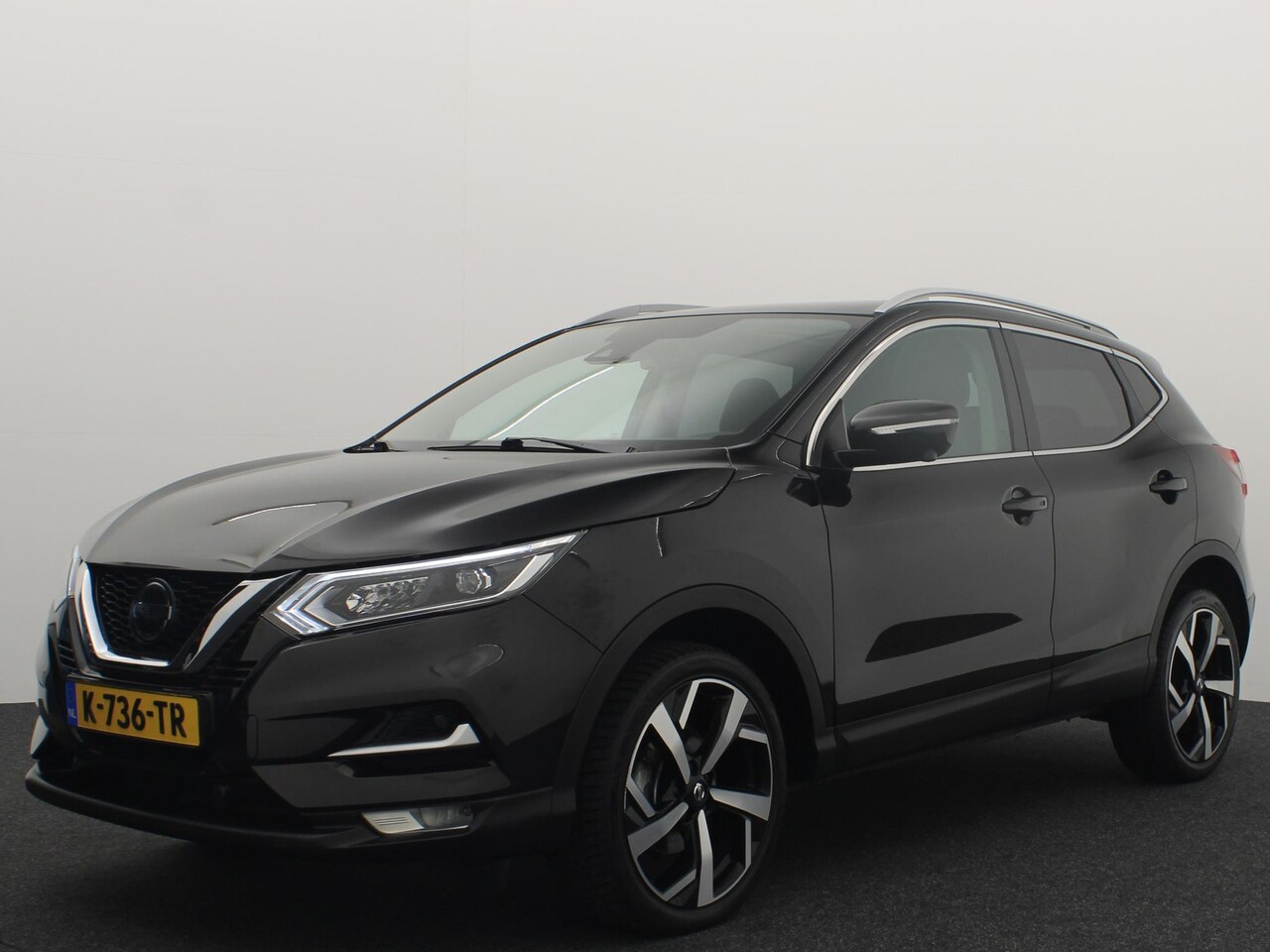 Nissan Qashqai - 1.3 DIG-T Premium Edition FULL LED / LEDER / STOELVERW / 360GR CAMERA / PANORAMADAK / KEYL - AutoWereld.nl