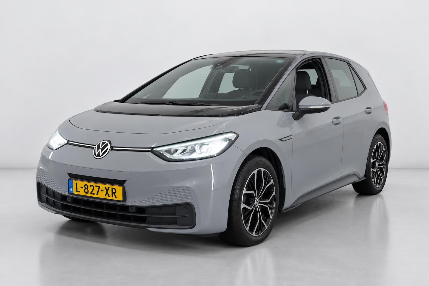 Volkswagen ID.3 - Life 58 kWh FASE 3 91% SOH STOELVERW NAVI DEALER OND ORG NL AUTO - AutoWereld.nl