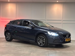 Volvo V40 - 1.5 T3 R-Design / Automaat / Cruise / Trekhaak