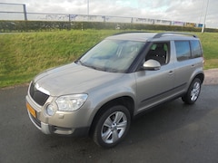Skoda Yeti - Yeti 1.2 TSI Tour airco ecc lmv trekhaak EXPORT PRIJS