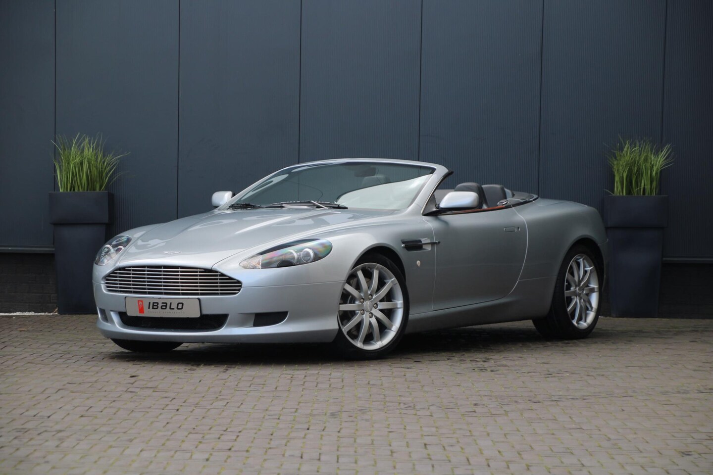 Aston Martin DB9 Volante - 5.9 V12 Touchtronic | 450pk | Only 449km | - AutoWereld.nl